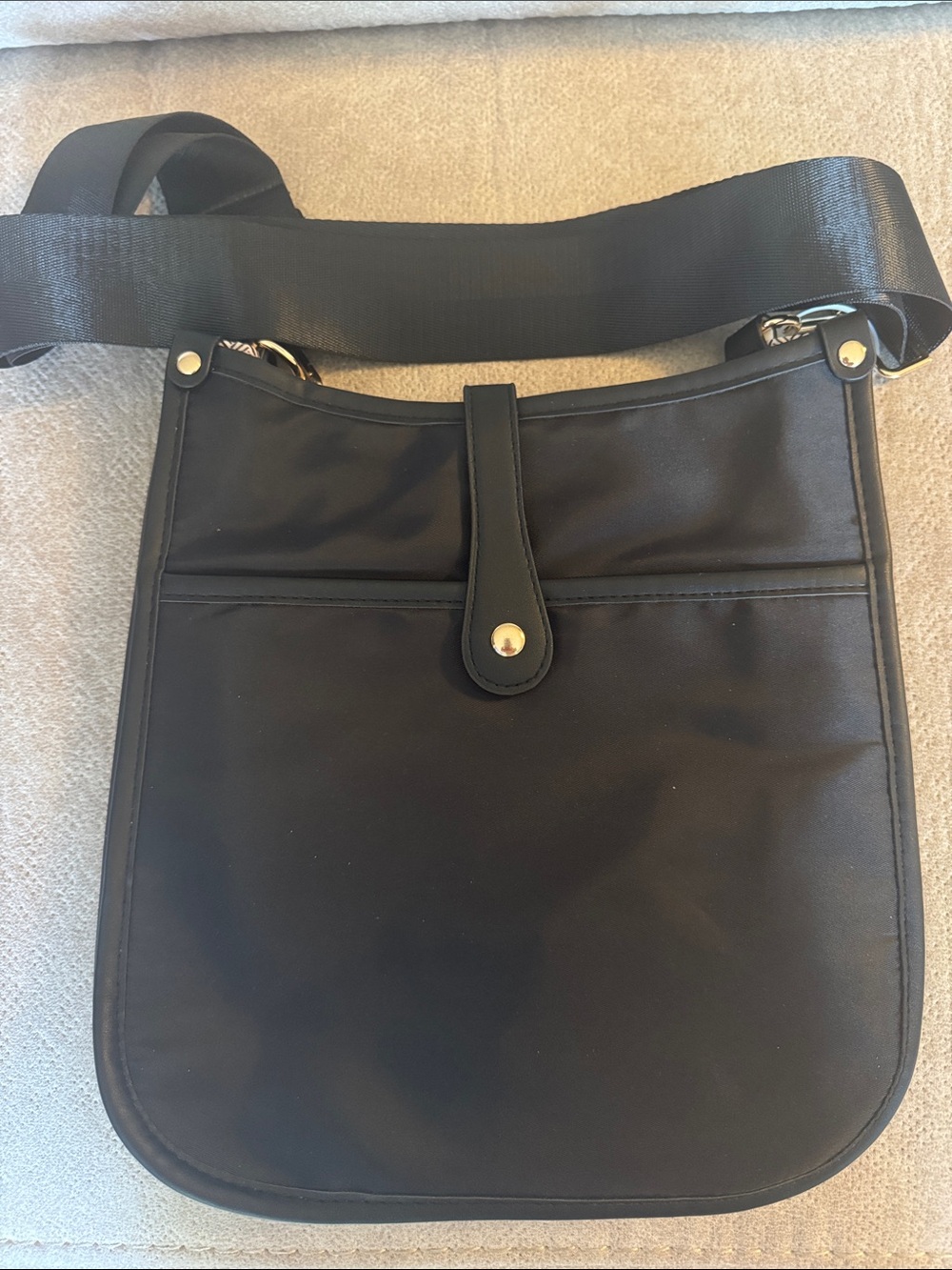 Crossbody unisex adjustable bag